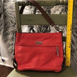 Stone Mountain Leather Purse